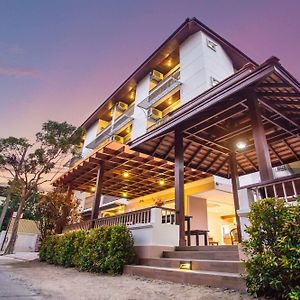 Rendezvous Classic House